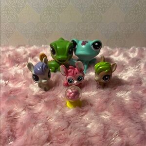 Littlest Pet Shop Vibrant Animal Figurine Collection